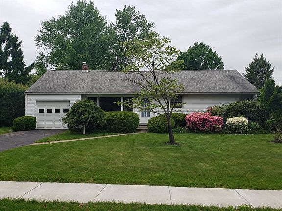 2nd image of 600 Pickwick Dr