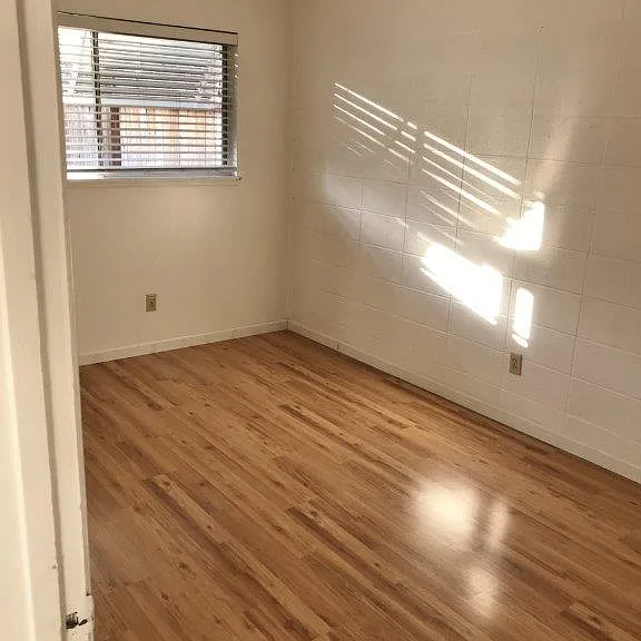 511 Fir St — Photo 11