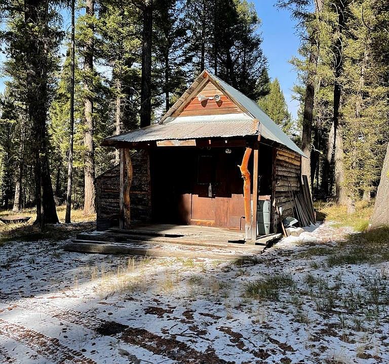 2nd image of 2771 SW Sagehen Dr