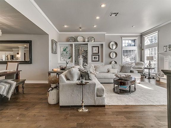 4th image of 921 Carfax Rd