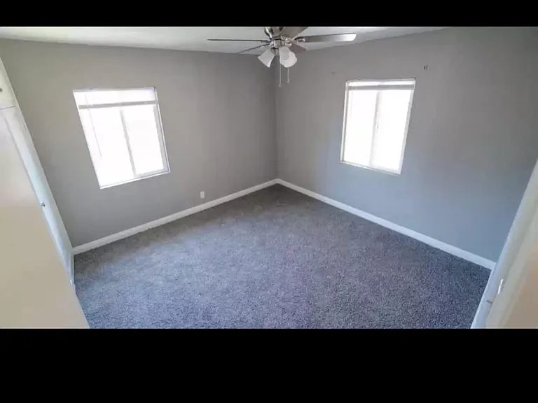 1512 W Dakota Ave — Photo 3