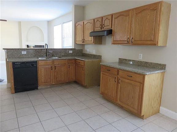 5th image of 2029 Apple Dr