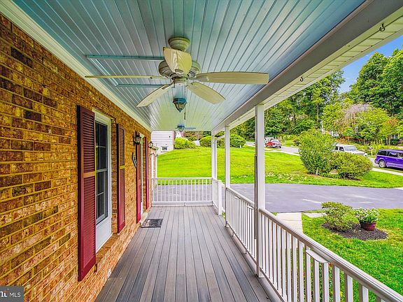 4th image of 7028 Wick Ln