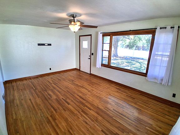 3rd image of 381 W 2nd St