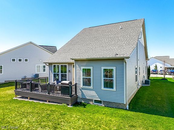 4th image of 455 Danbury Dr