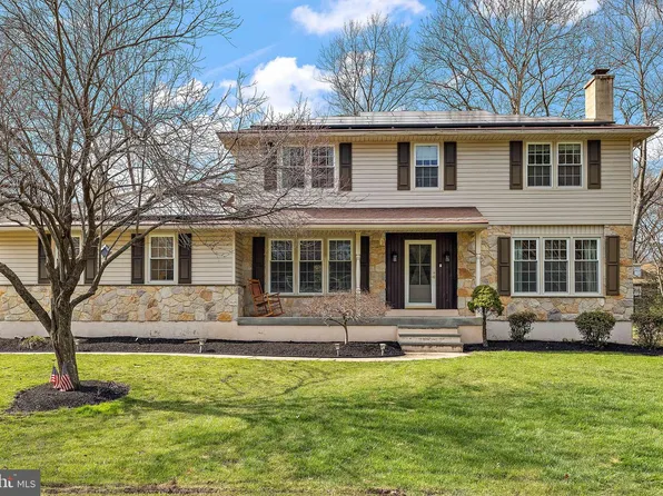 13 Crenshaw Dr, Wilmington, DE 19810