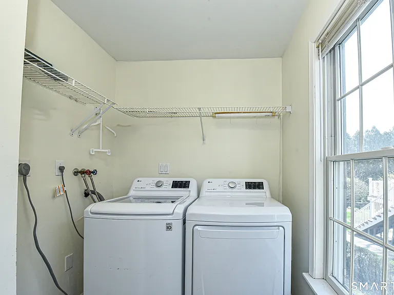 5 Moody Ave — Photo 14