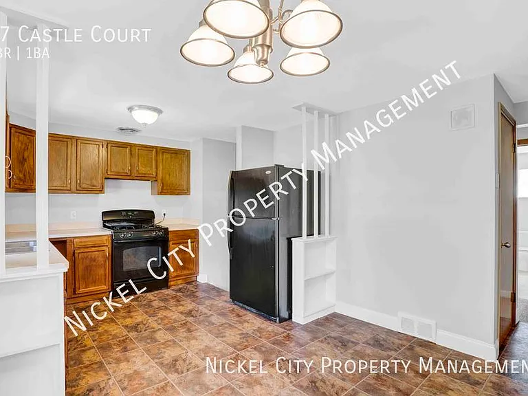 47 Castle Ct — Photo 18