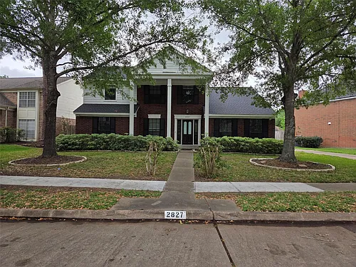 2827 Lake Colony Dr Photo 1
