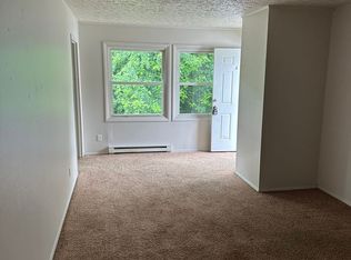 802 SW 4th St #3, Aledo, IL 61231