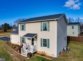 28 Powell Ln, Martinsburg, WV 25404
