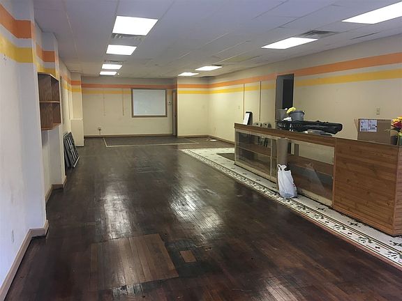 2nd image of 1842 Central Ave