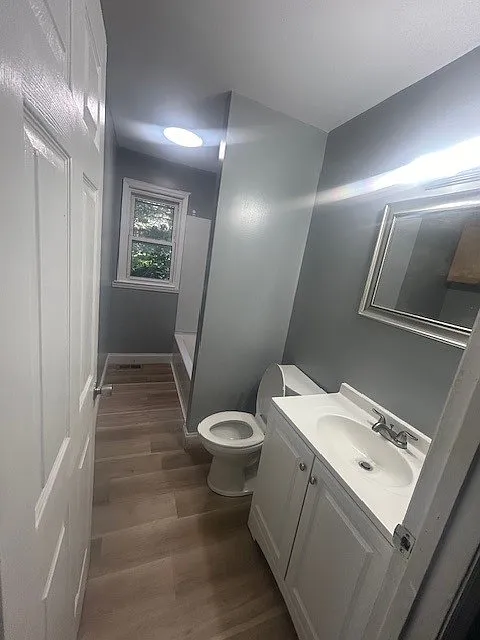 3 bed, 875 sqft, $1,200 — Photo 2