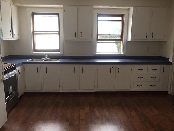 Lots of counter space & cabinets