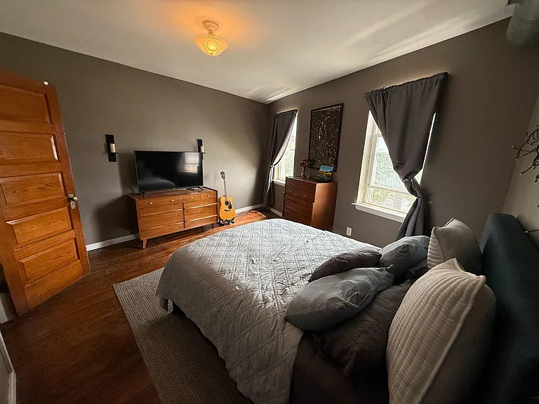 209 W Girard Ave — Photo 8