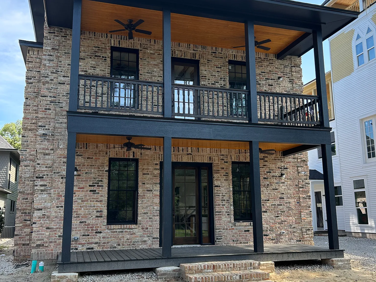 4 bed, 3.5 bath, 2597 sqft, $5,000 — Photo 2