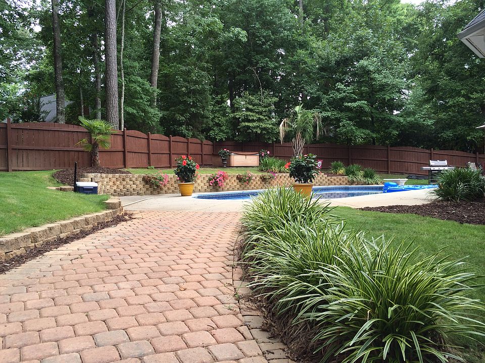 2nd image of 209 Treyburn Cir