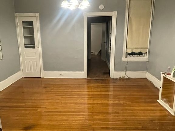 4th image of 1381 Narragansett St