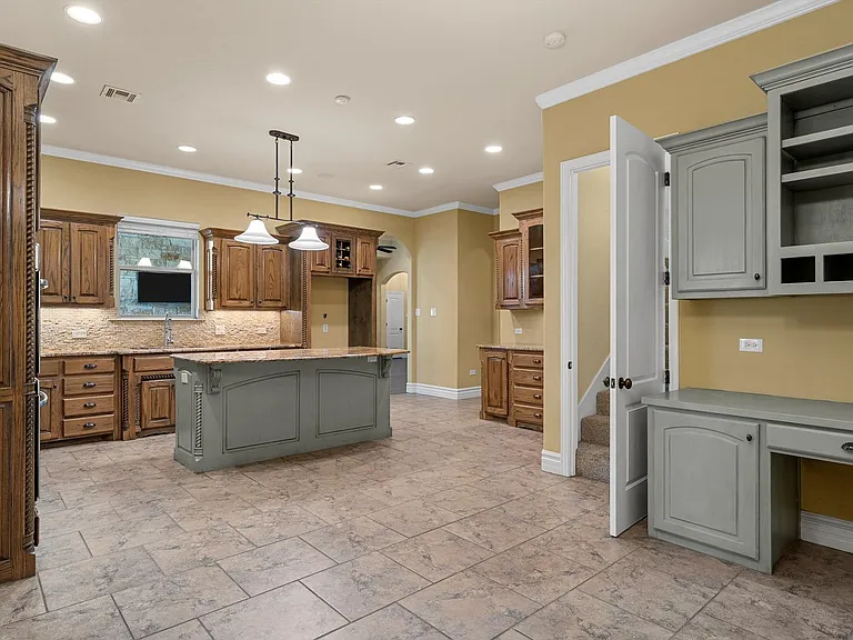 7030 Flagstone Cir — Photo 10