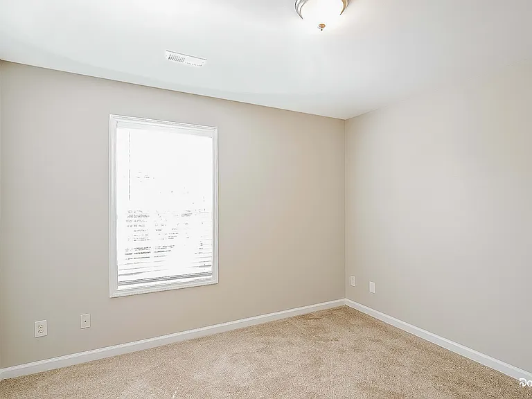 1316 Georgetown Dr — Photo 13