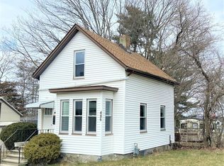 486 Snell St, Fall River, MA 02721