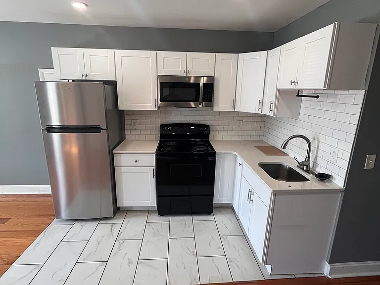 7123 Woodland Ave #3 — Photo 4