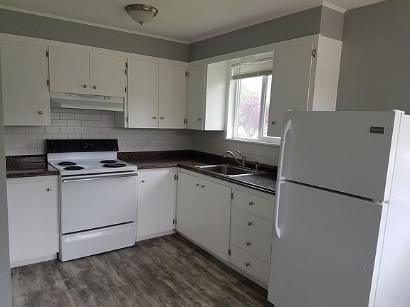 2nd image of 140 E Utopia Ave