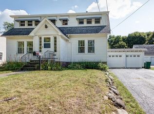 127 Ferris Ave, Chardon, OH 44024