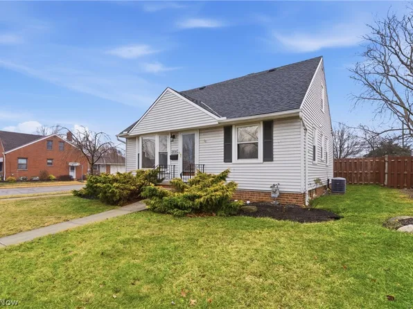 15640 Glenridge Ave, Middleburg Heights, OH 44130