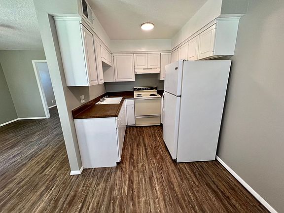 3rd image of 325 W Oklahoma Ave #7