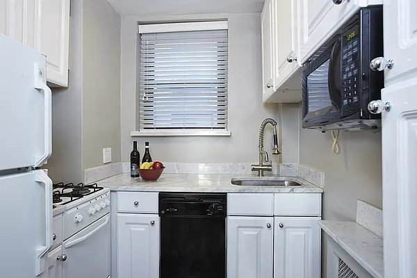 Sold by Stribling | media 2