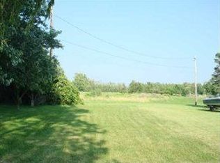 5485 Salt Rd, Clarence, NY 14031