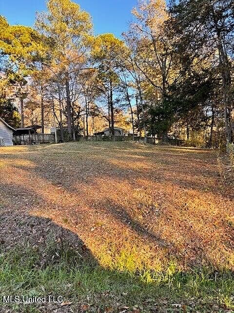 2nd image of 130 Hemlock Dr