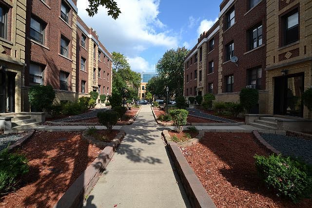 1st image of 819 W Waveland Ave #G