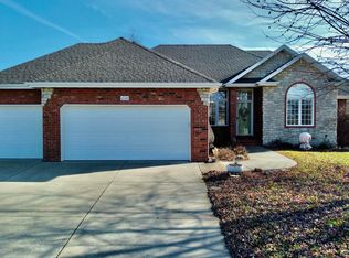 4548 S Ridgeview Ave, Battlefield, MO 65619