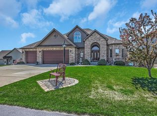 8671 Doubletree Dr N, Winfield, IN 46307