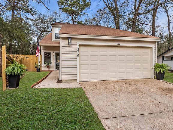 3rd image of 1810 N Red Cedar Cir