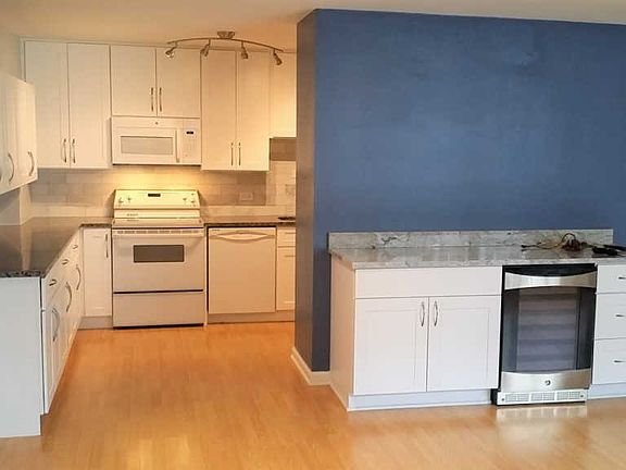 5th image of 4250 N Marine Dr APT 2327