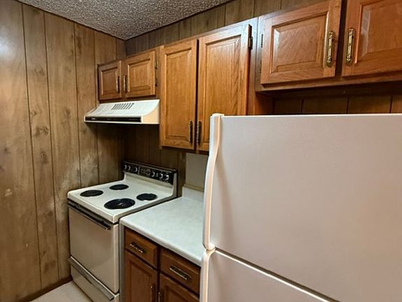 5th image of 975 Minter Ln