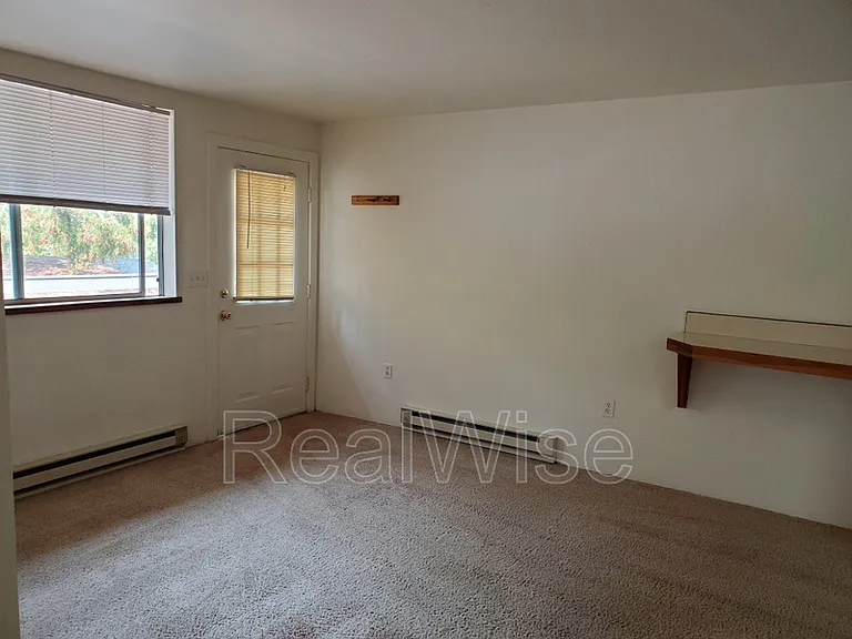801 Ashland St #5 — Photo 8