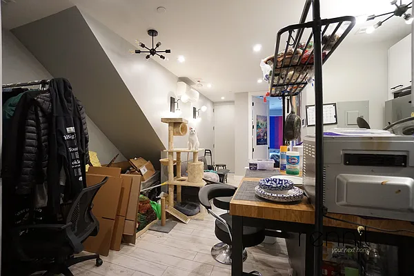 Rented by Rennit Inc. | media 10