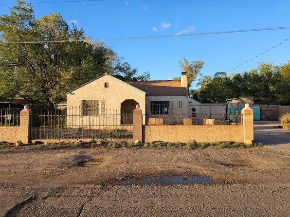 1233 Montrose Pl SW, Albuquerque, NM 87105