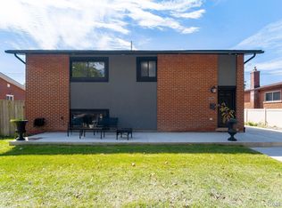 27383 Terrell St, Dearborn Heights, MI 48127