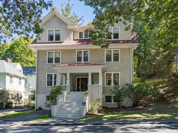 7386 Sam Snead Hwy, Hot Springs, VA 24445