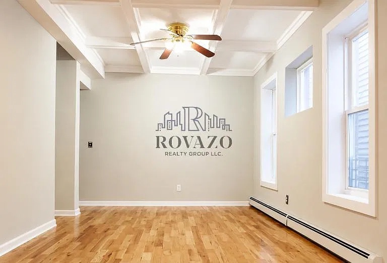 3 bed, 800 sqft, $2,095 — Photo 4