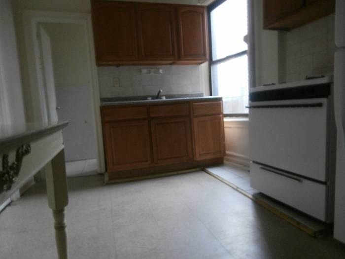 Kitchen (eat in)