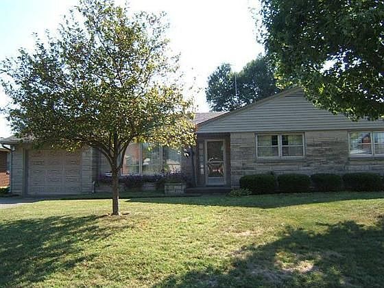 1st image of 3437 Royal Dr