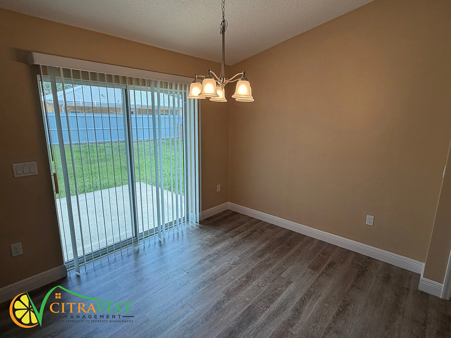 Beautiful 3 Bedroom Available in Citrus Springs! — Photo 4