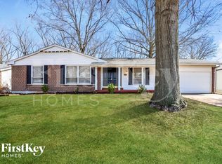 3250 Churchill Dr, Florissant, MO 63033