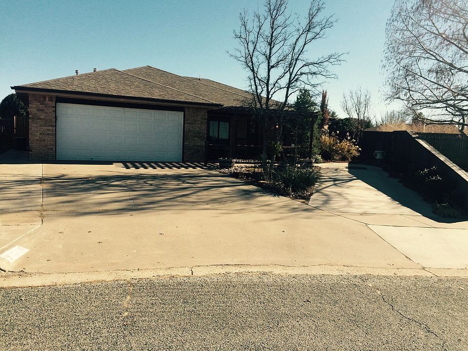 Great curb appeal 